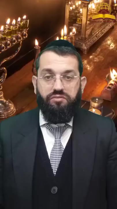 הגיע שעת צאת הכוכבים ואשתי/ בעלי לא בבית, האם לחכות להם בהדלקת נר חנוכה?