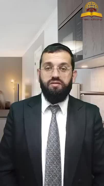 האם אישה צריכה להוריד את הטבעת בנטילת ידיים לסעודה או לבוקר? הרב אושרי אזולאי